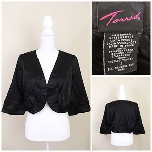 Torrid black satin shrug bolero jacket open sz 2X